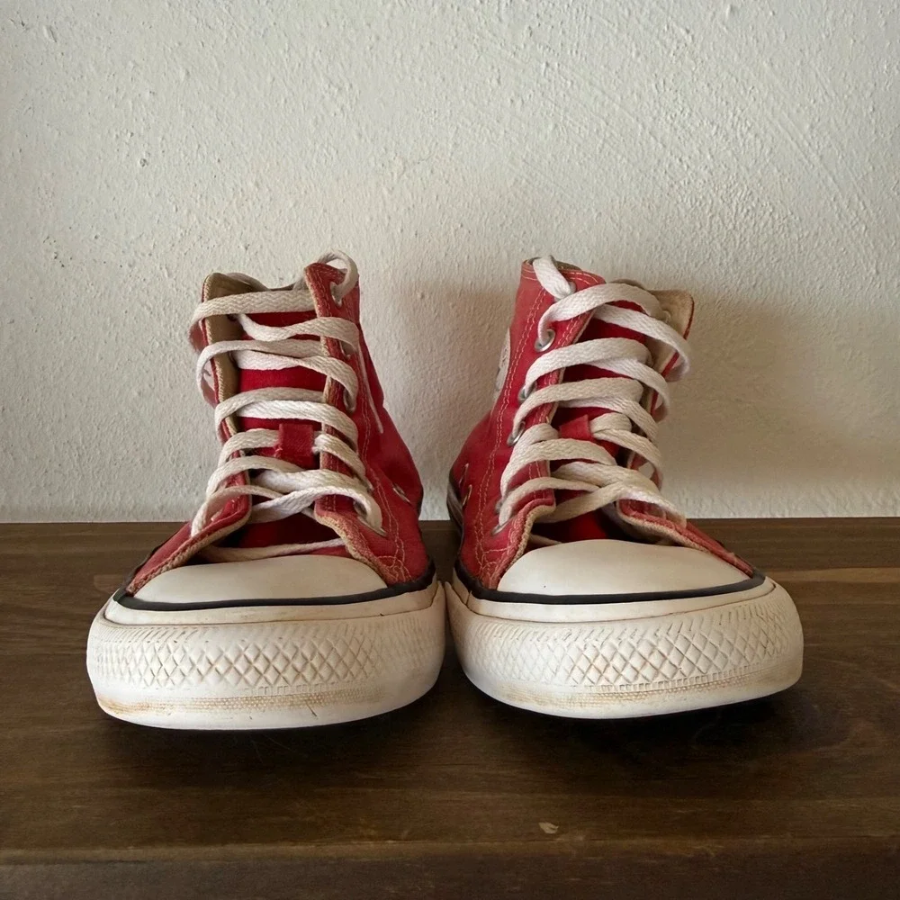 Converse Chuck Taylor All Star Hi Red Canvas Youth Size 2 Sneakers